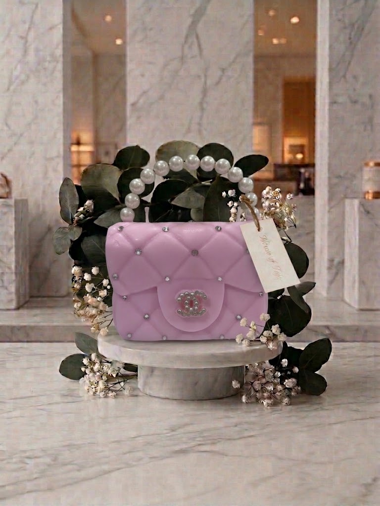 House of Taji – Chanel-Inspired Small Quilted Handbag Candle